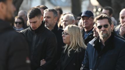 Dominik Livaković i Iva Olivari na pogrebu Miroslava Ćire Blaževića