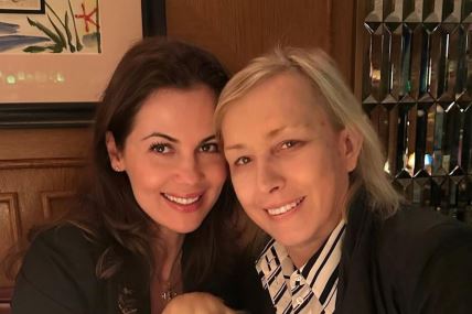 Julija Lemigova i Martina Navratilova.jpg