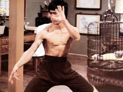 Bruce Lee (3).jpg