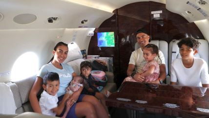 Georgina Rodriguez i Cristiano Ronaldo s djecom